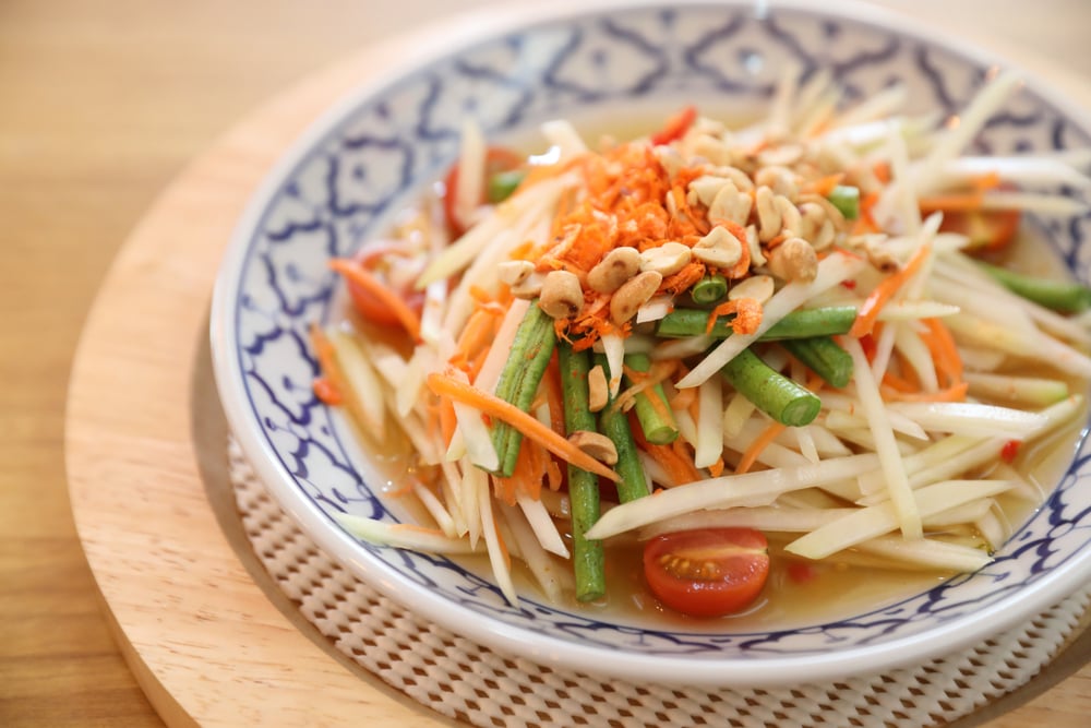 som tam thai street food