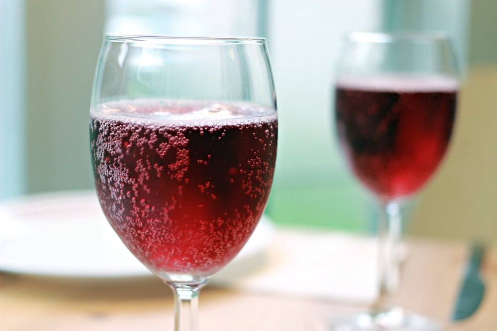 9 Best Sparkling Red Wine to Drink in 2024