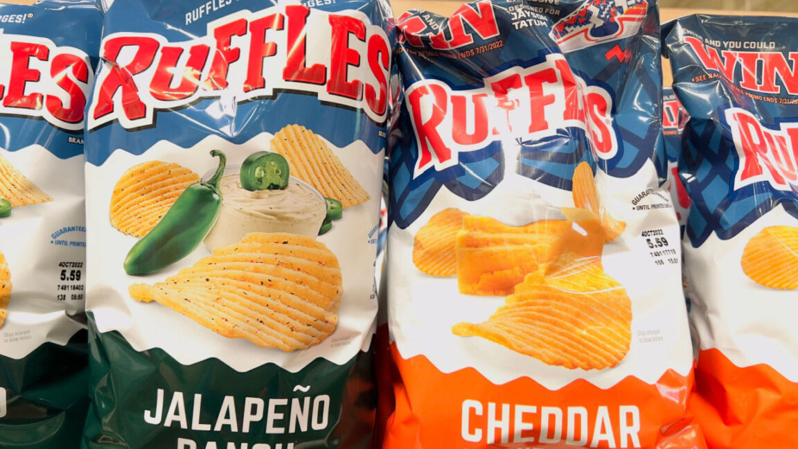 10 Best Ruffles Flavors, Ranked - Restaurant Clicks