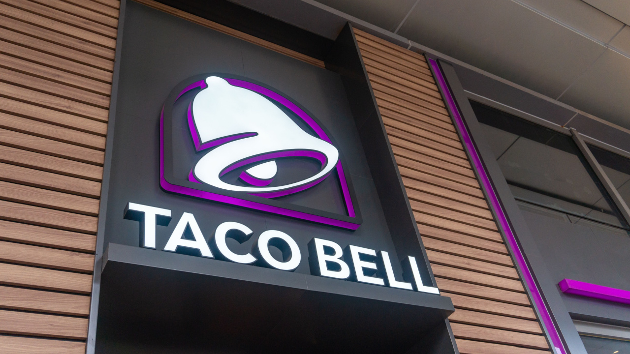 One of the largest Taco Bell store in the Shanghai Lujiazui Financial
