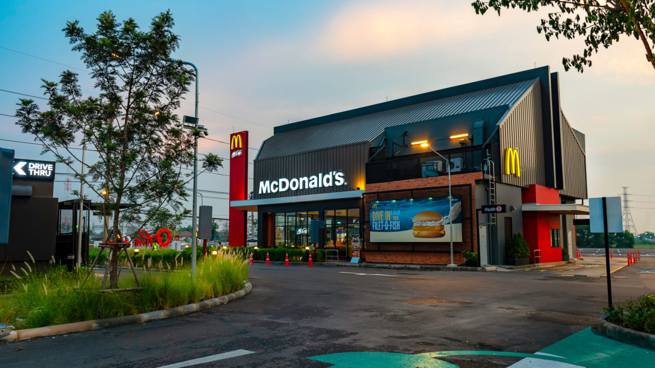 View in Porto Go Bangpa-in, McDonald's Restaurant