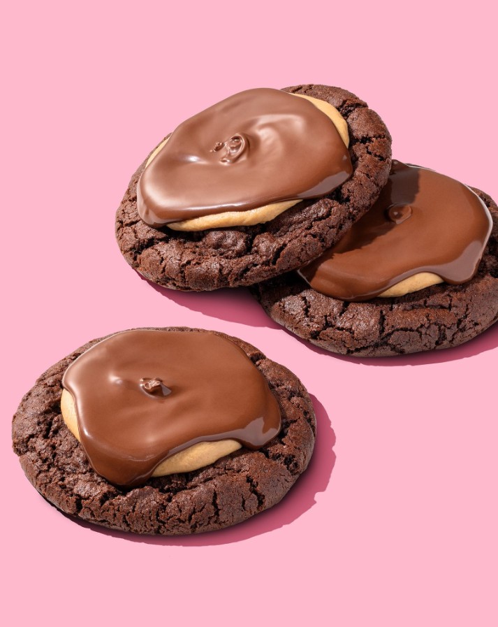 Crumbl Buckeye Brownie