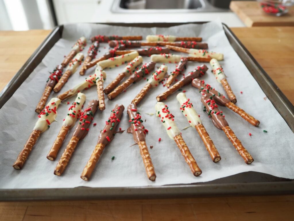 Christmas Chocolate Covered Pretzel Rods