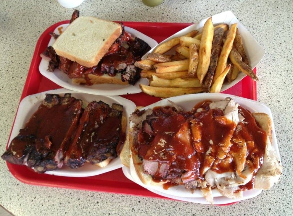 LC's Bar-B-Q