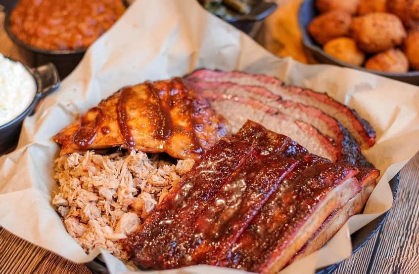 Checkered Pig BBQ & Ribs